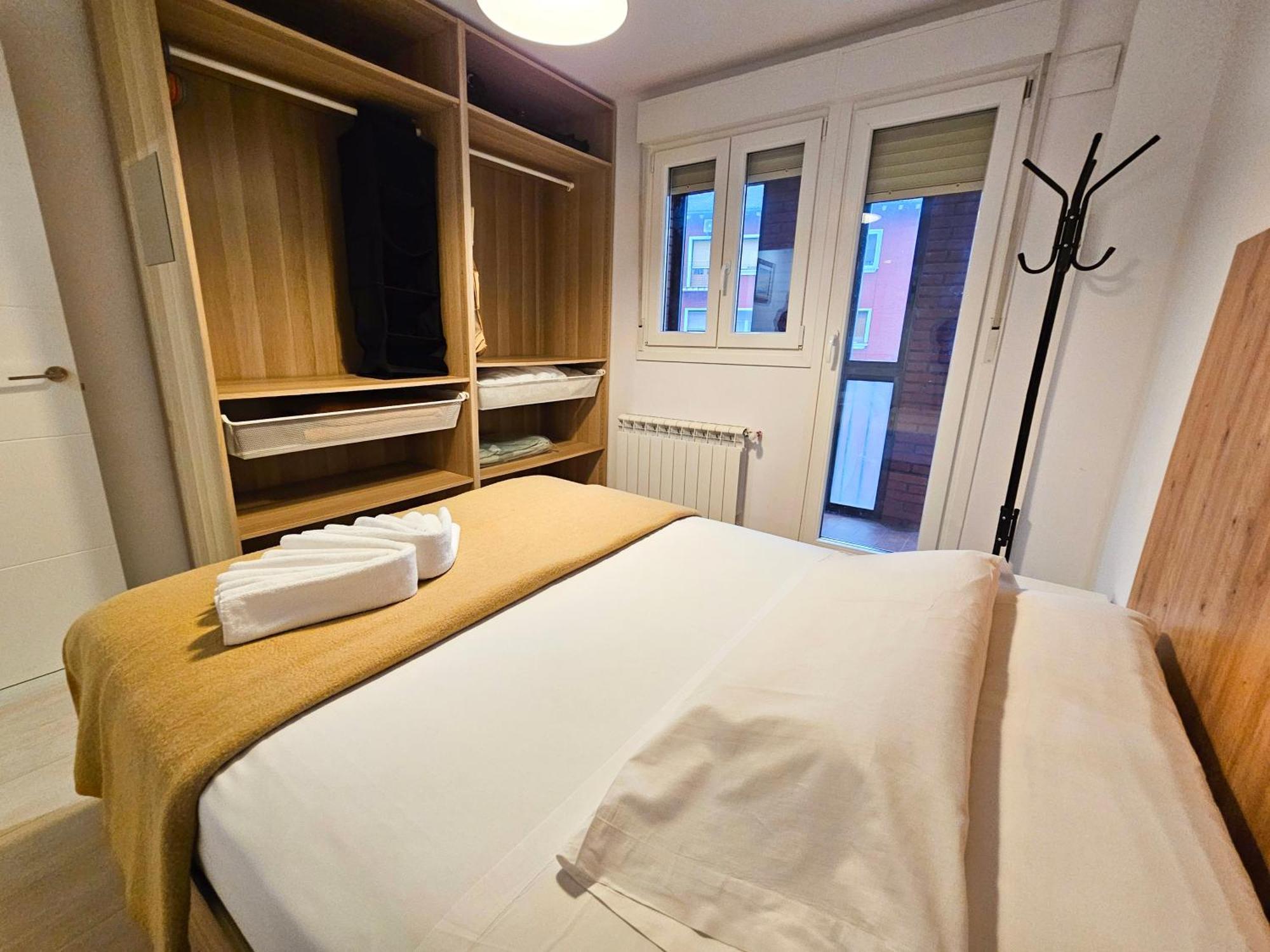 Apartamentos Jaca Ciudadela 3000 Εξωτερικό φωτογραφία
